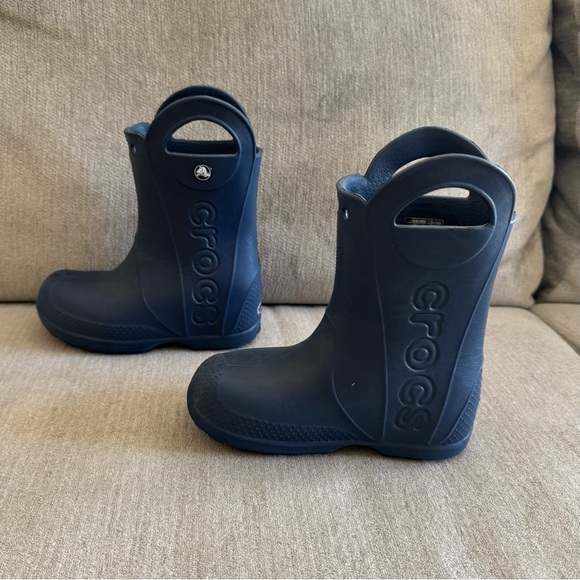 CROCS Kids’ Handle It Rain Boot Navy - Picture 5 of 6